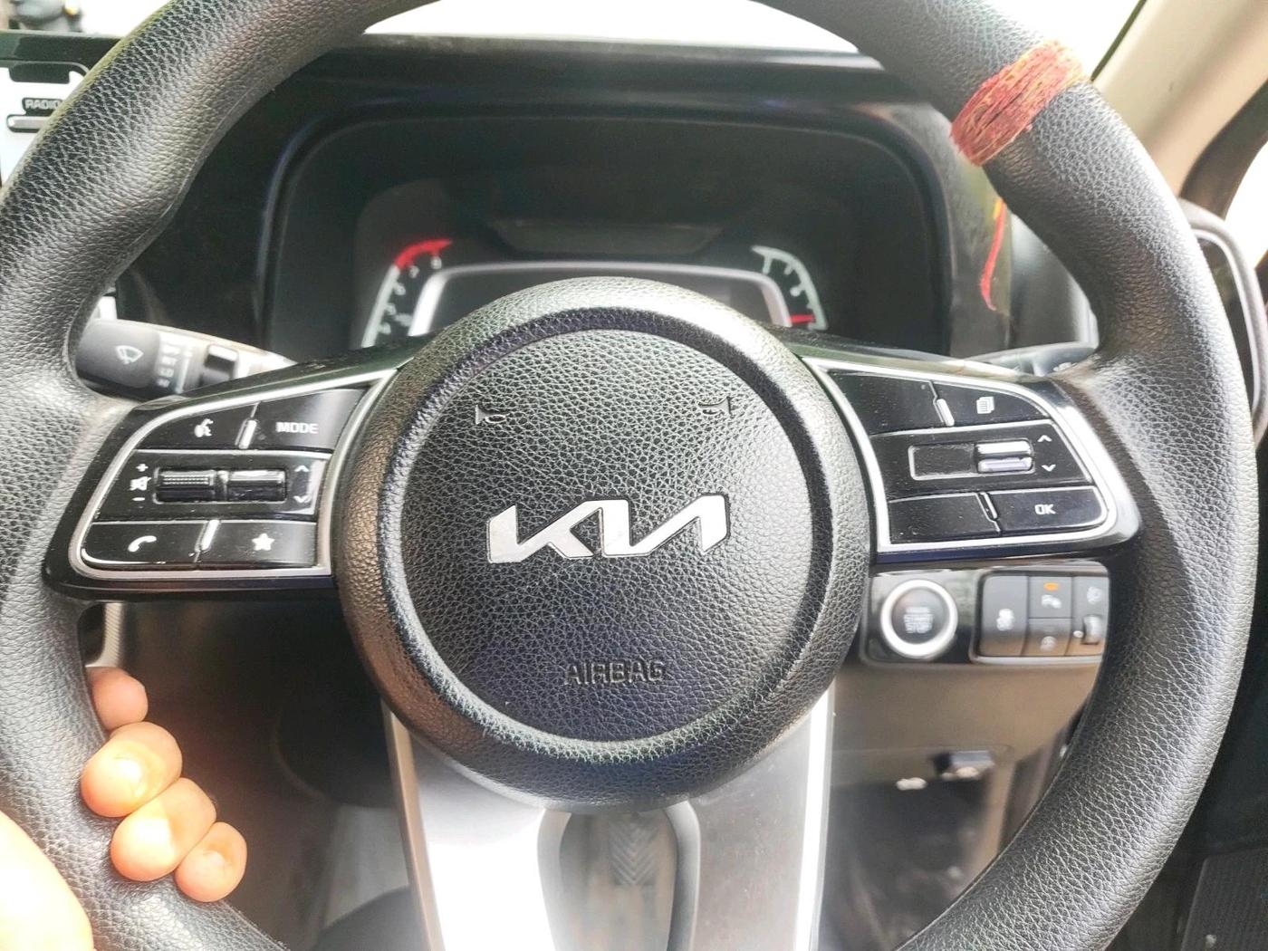 2024 KIA SONET HTK PLUS 1.2 PETROL MT, CNG, Manual, 69,999 km, interior
