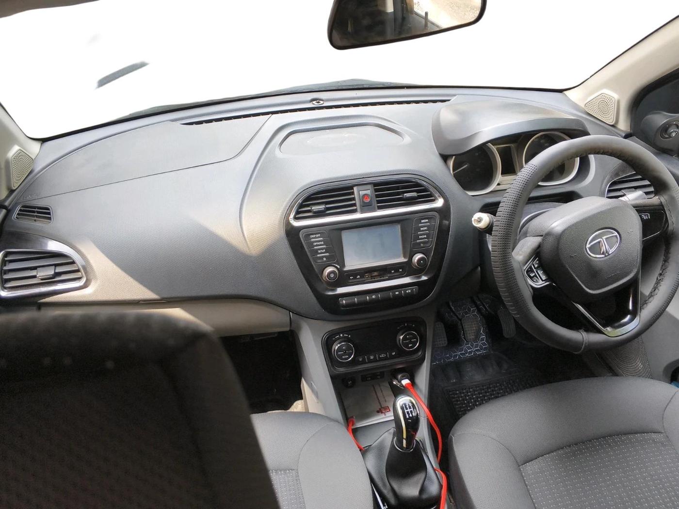 2017 Tata TIGOR XZ (O) PETROL, CNG, Manual, 74,913 km, interior