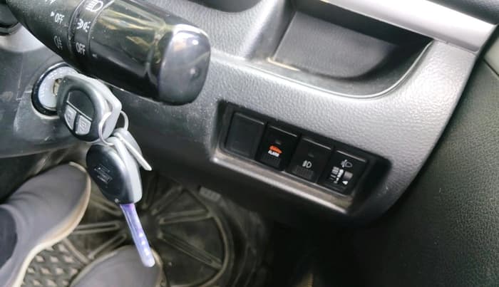 2016 Maruti Swift VXI, Petrol, Manual, 1,63,438 km, interior