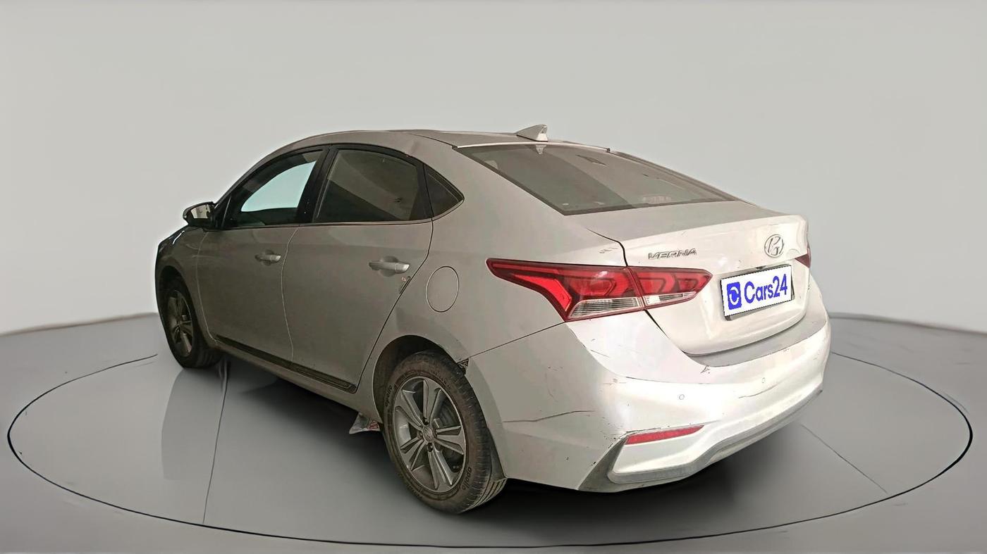 2017 Hyundai Verna 1.6 VTVT SX, Petrol, Manual, 70,669 km, exterior