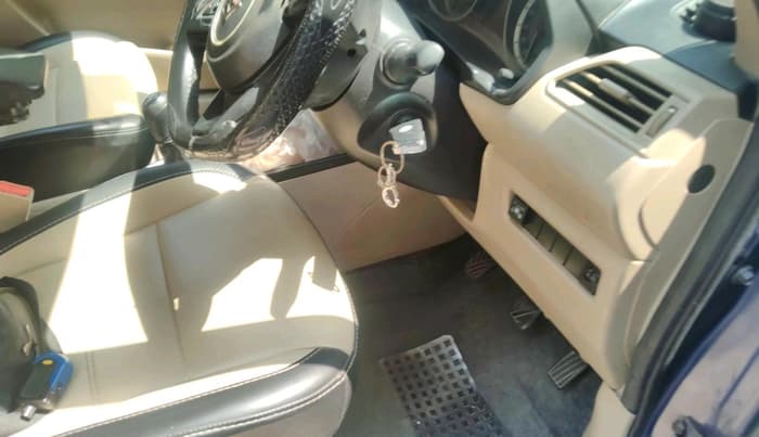 2018 Maruti Dzire VXI, CNG, Manual, 1,06,892 km, interior