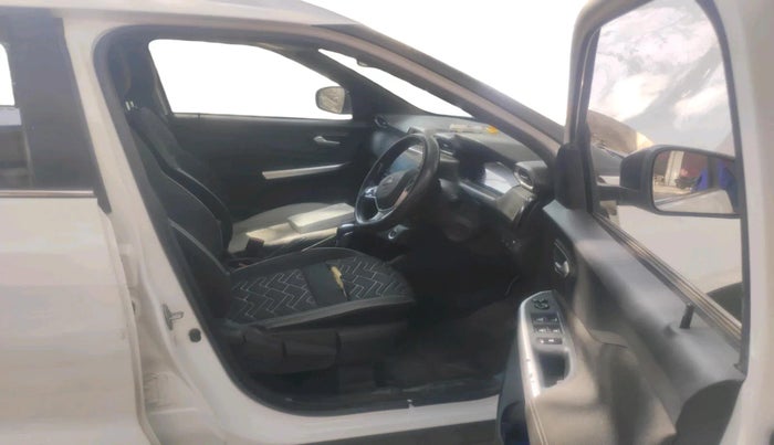 2022 Nissan MAGNITE XV PREMIUM TURBO CVT, Petrol, Automatic, 45,807 km, interior