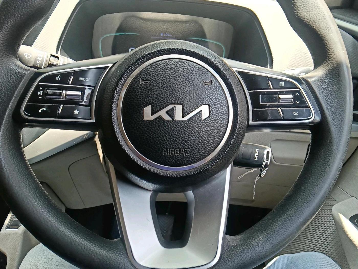 2023 KIA CARENS PRESTIGE 1.5 PETROL 7 STR, Petrol, Manual, 47,975 km, interior