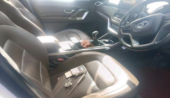 2019 Tata Harrier XZ 2.0L DUAL TONE, Diesel, Manual, 1,22,067 km, interior