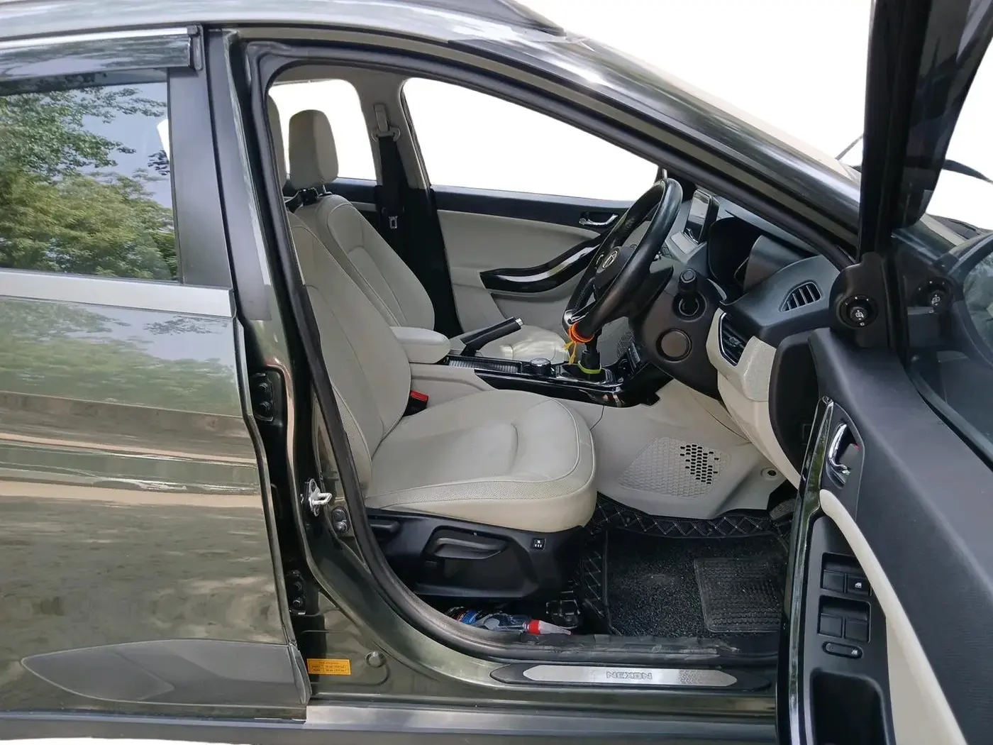 2022 Tata NEXON XZ PLUS (PREMIUM) PETROL, Petrol, Manual, 29,185 km, interior