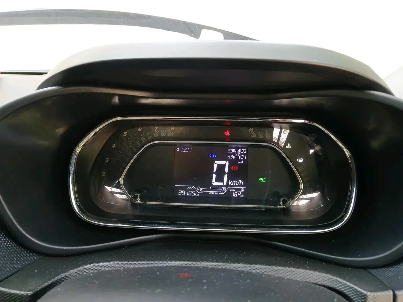 2022 Tata NEXON XZ PLUS (PREMIUM) PETROL, Petrol, Manual, 29,185 km, interior