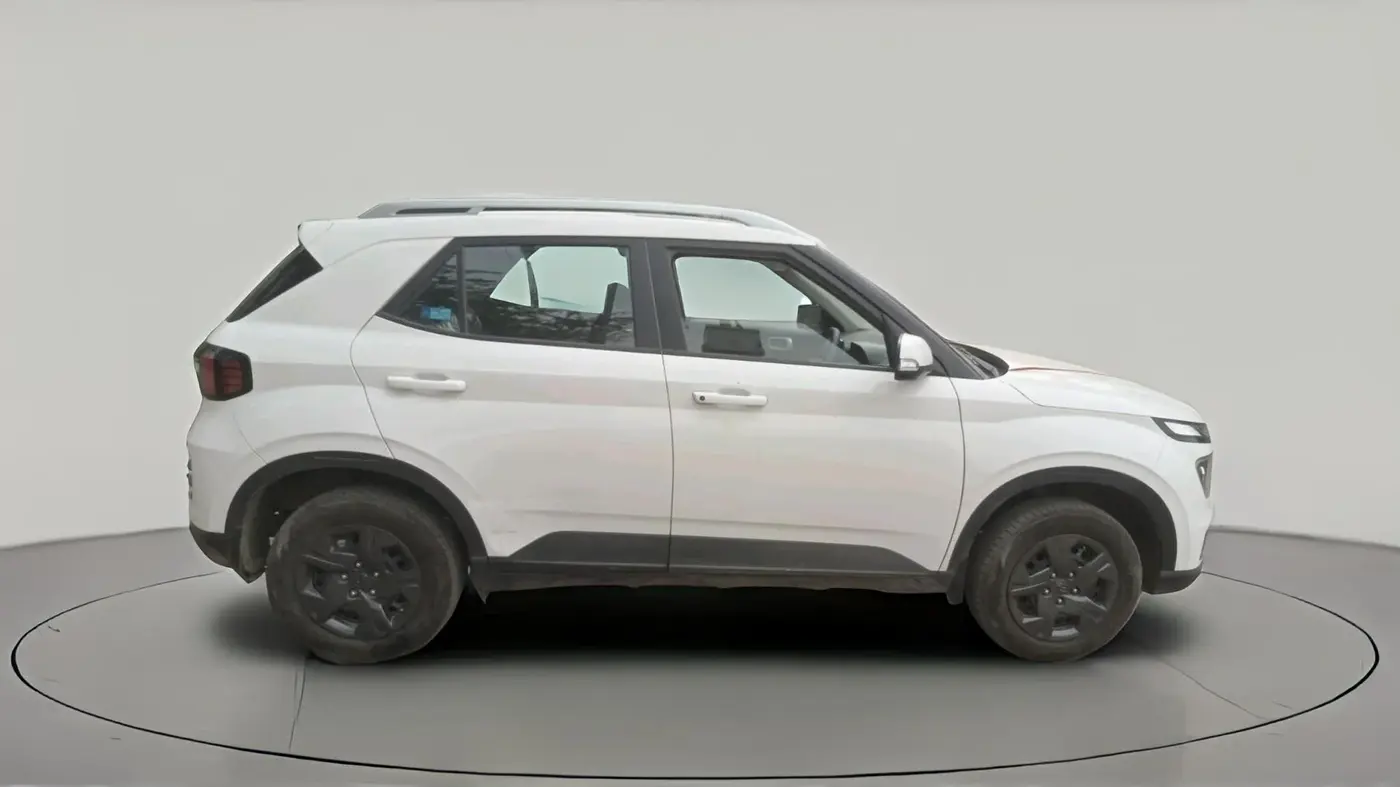 2024 Hyundai VENUE S (O) Plus 1.2 Petrol , Petrol, Manual, 6,799 km, exterior