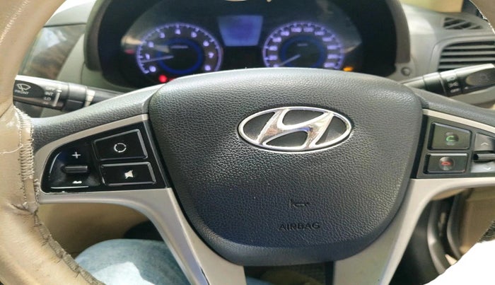 2012 Hyundai Verna FLUIDIC 1.6 VTVT SX, CNG, Manual, 1,37,000 km, interior