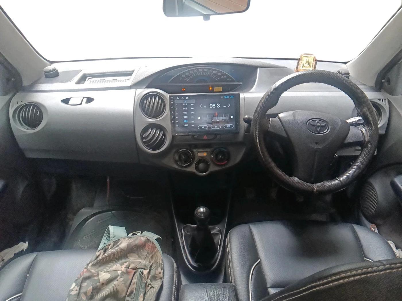 2013 Toyota Etios Liva G, Petrol, Manual, 90,445 km, interior