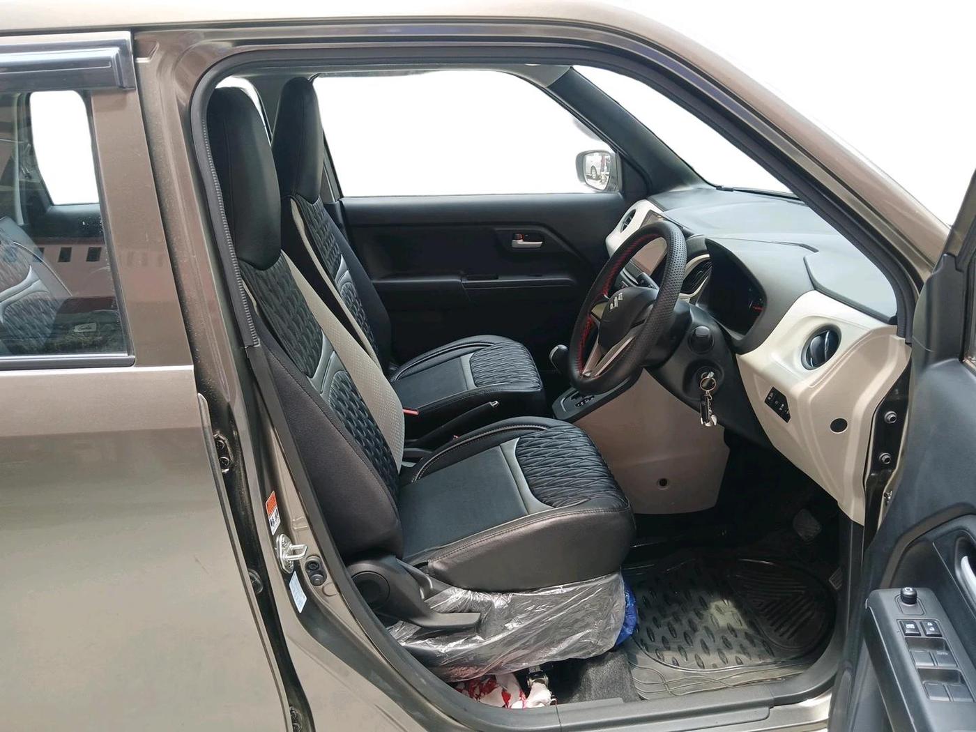 2025 Maruti New Wagon-R VXI 1.0 AMT, Petrol, Automatic, 1,221 km, interior