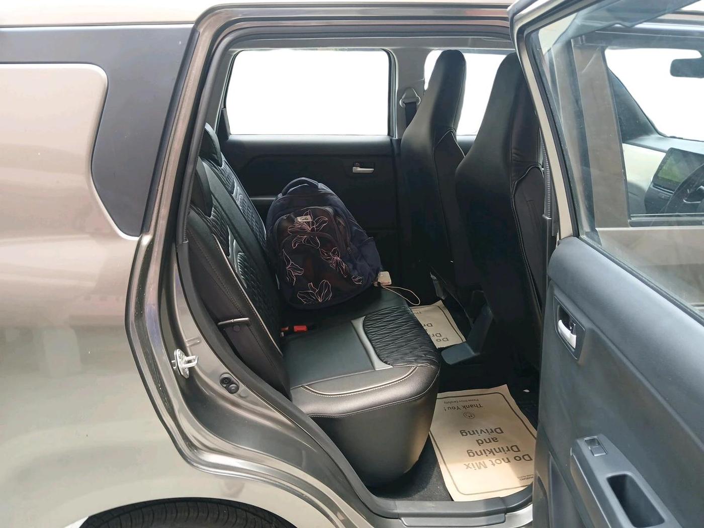 2025 Maruti New Wagon-R VXI 1.0 AMT, Petrol, Automatic, 1,221 km, interior