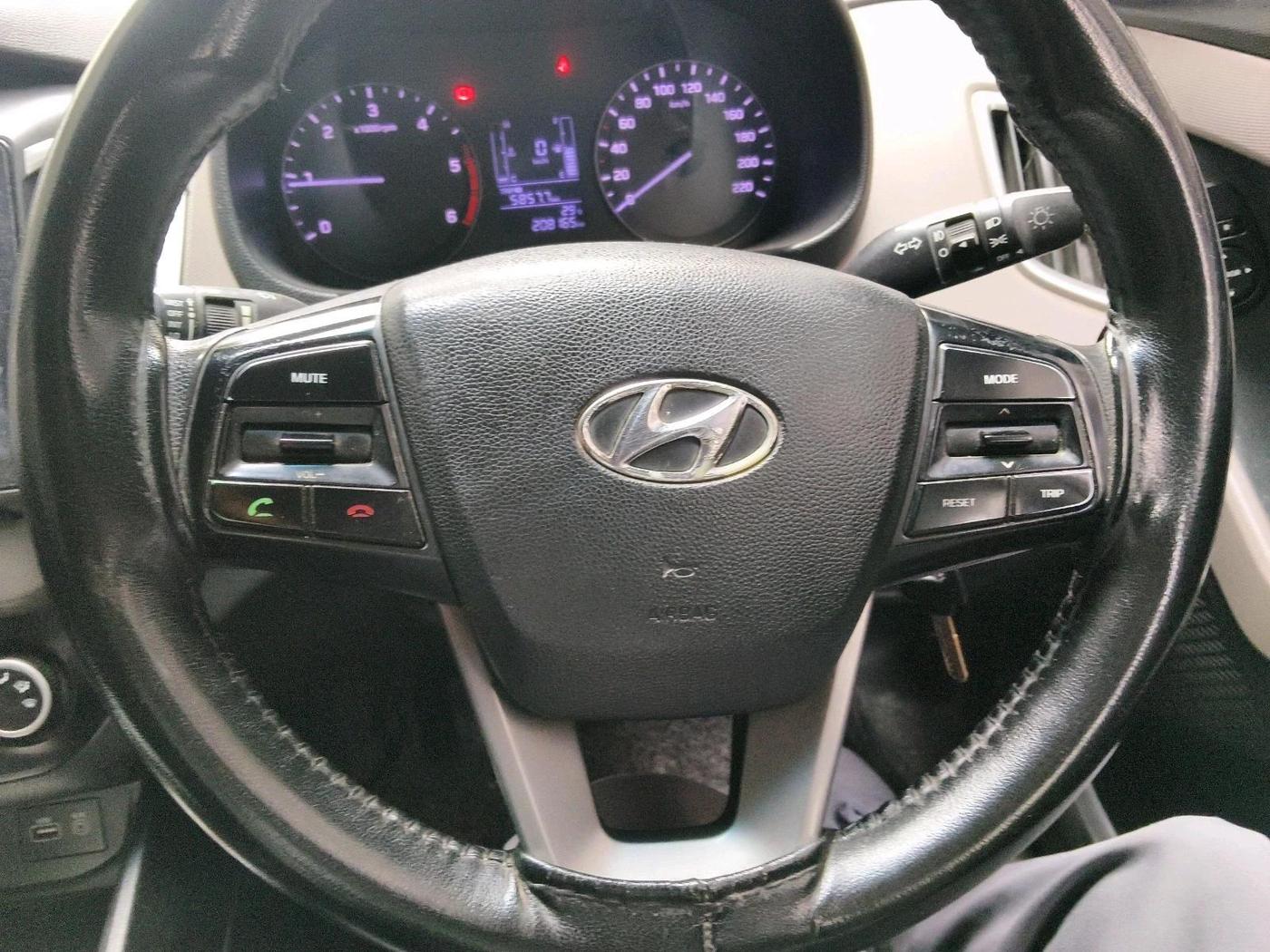2016 Hyundai Creta S PLUS 1.4 DIESEL, Diesel, Manual, 2,08,165 km, interior