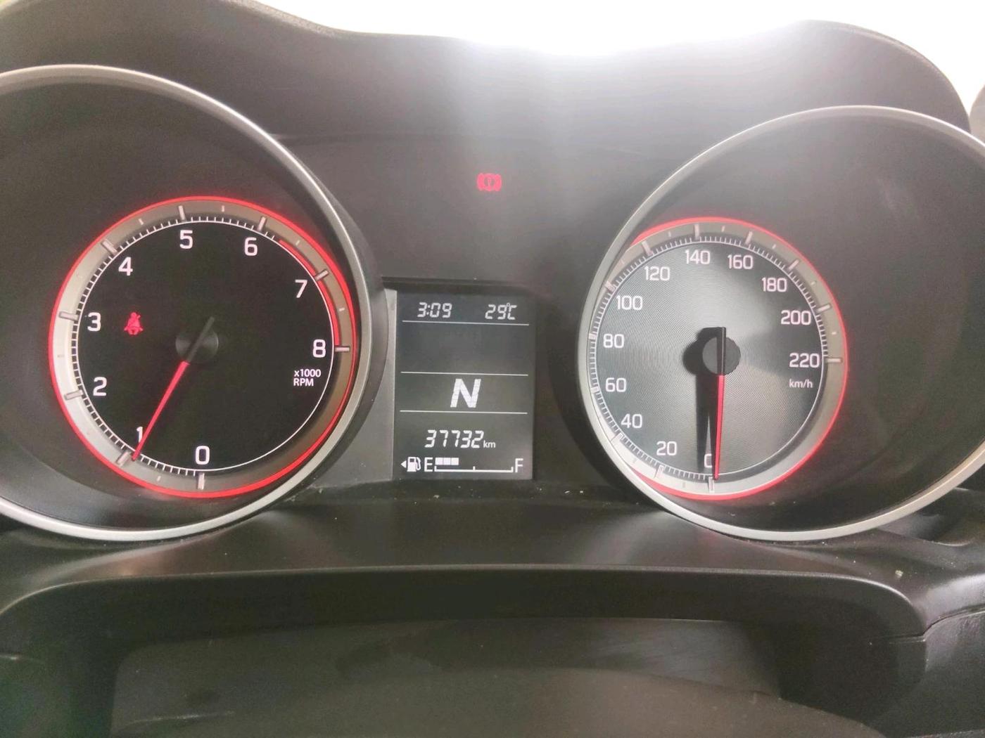 2021 Maruti Swift VXI AMT, CNG, Automatic, 37,732 km, interior