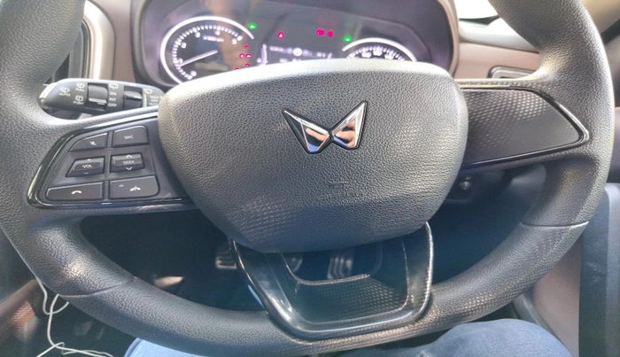 2023 Mahindra SCORPIO-N Z2 PETROL MT 7 STR, Petrol, Manual, 23,852 km, interior