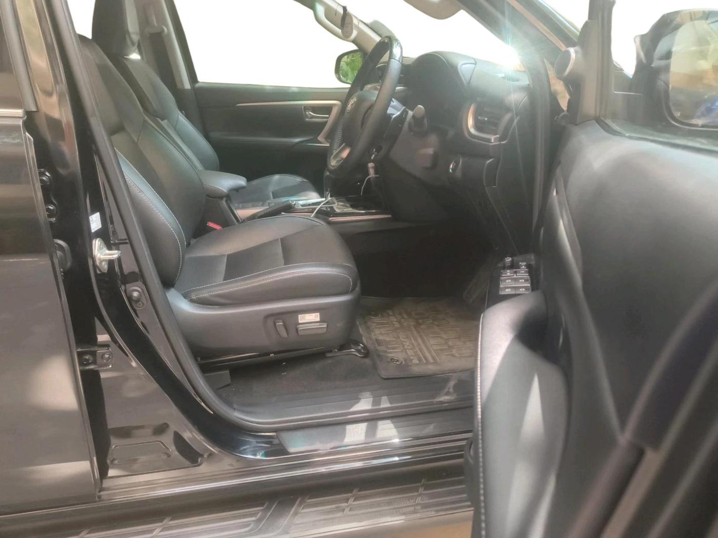 2024 Toyota Fortuner 4X2 AT 2.7 PETROL, Petrol, Automatic, 47,792 km, interior