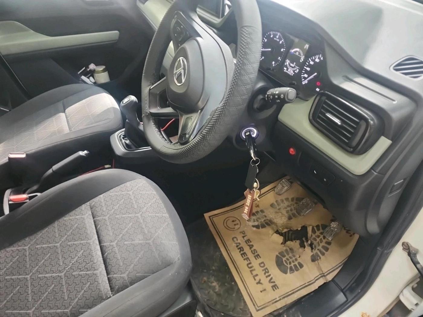 2021 Tata PUNCH ADVENTURE MT, Petrol, Manual, 35,705 km, interior