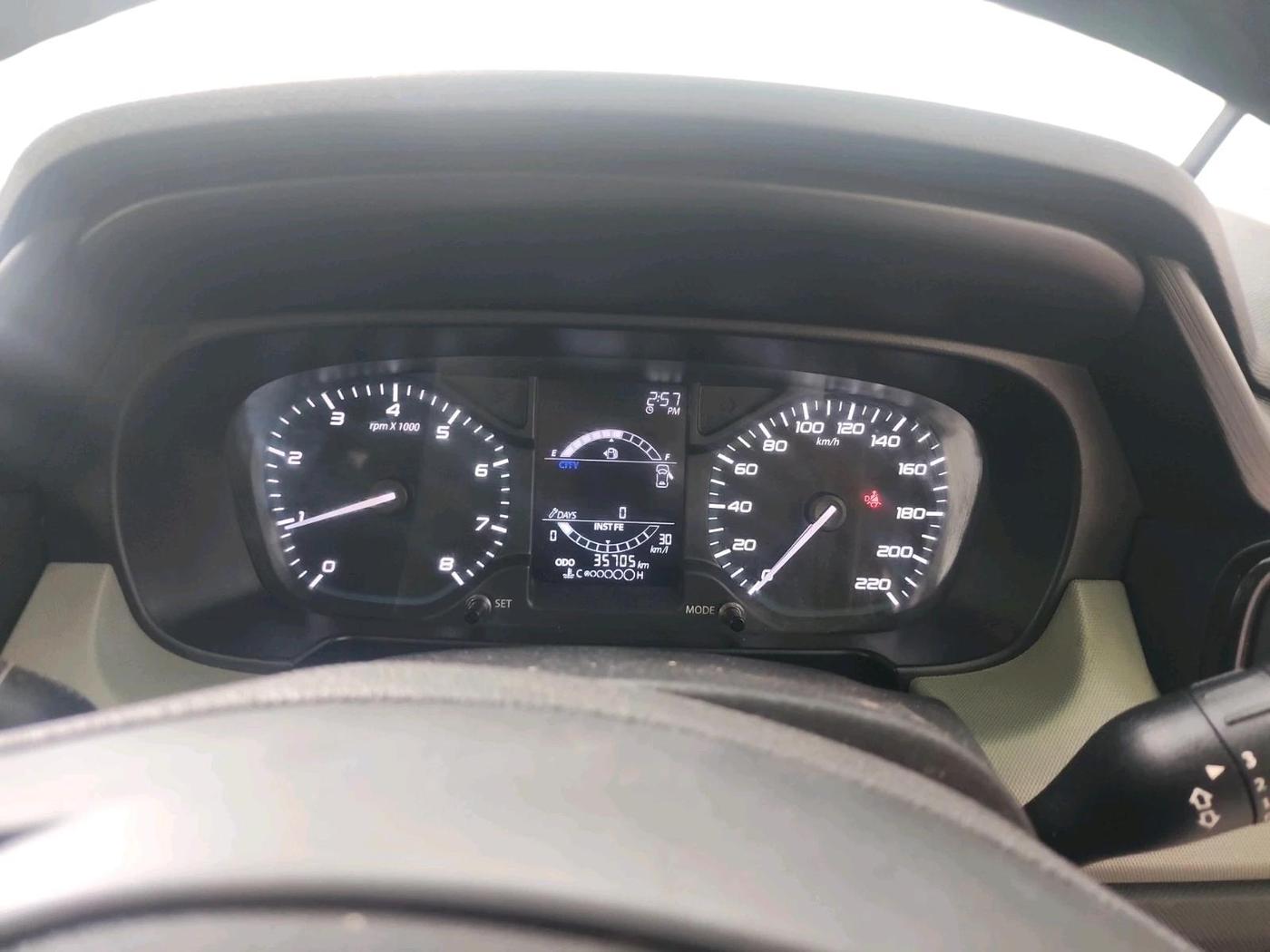 2021 Tata PUNCH ADVENTURE MT, Petrol, Manual, 35,705 km, interior