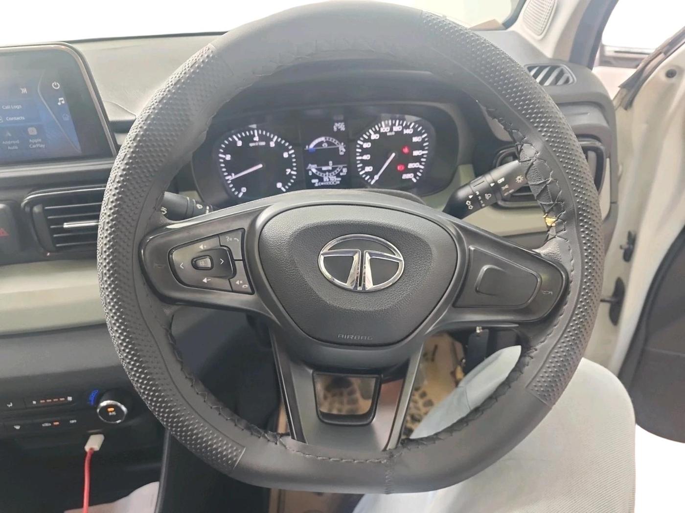 2021 Tata PUNCH ADVENTURE MT, Petrol, Manual, 35,705 km, interior