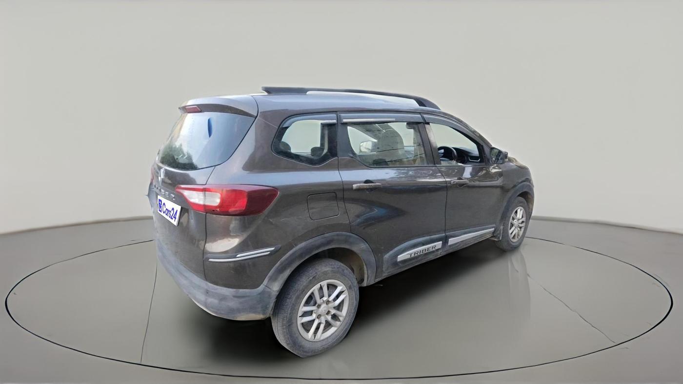 2022 Renault TRIBER RXT, Petrol, Manual, 46,949 km, exterior