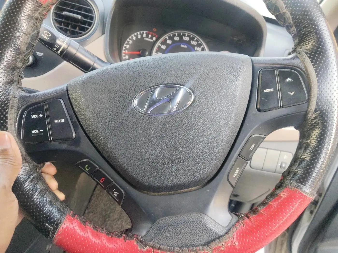 2018 Hyundai Grand i10 SPORTZ AT 1.2 KAPPA VTVT, Petrol, Automatic, 70,385 km, interior