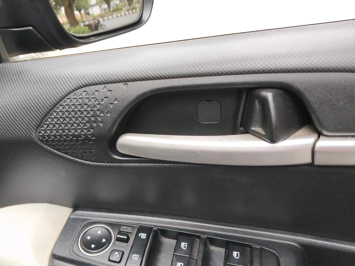 2021 KIA SONET HTX 1.5 AT, Diesel, Automatic, 1,25,034 km, interior
