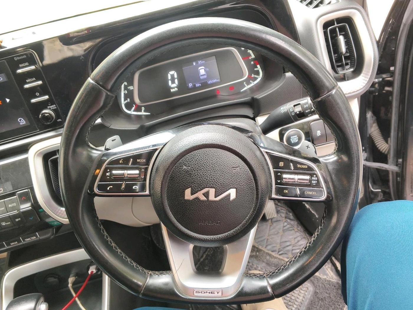2021 KIA SONET HTX 1.5 AT, Diesel, Automatic, 1,25,034 km, interior