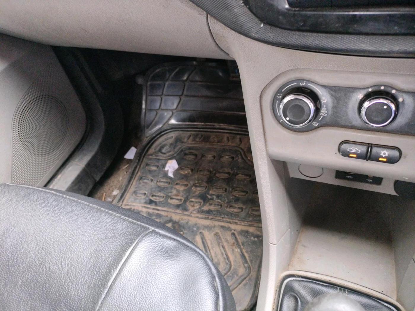 2019 Tata Tiago XZ PETROL, Petrol, Manual, 97,909 km, interior
