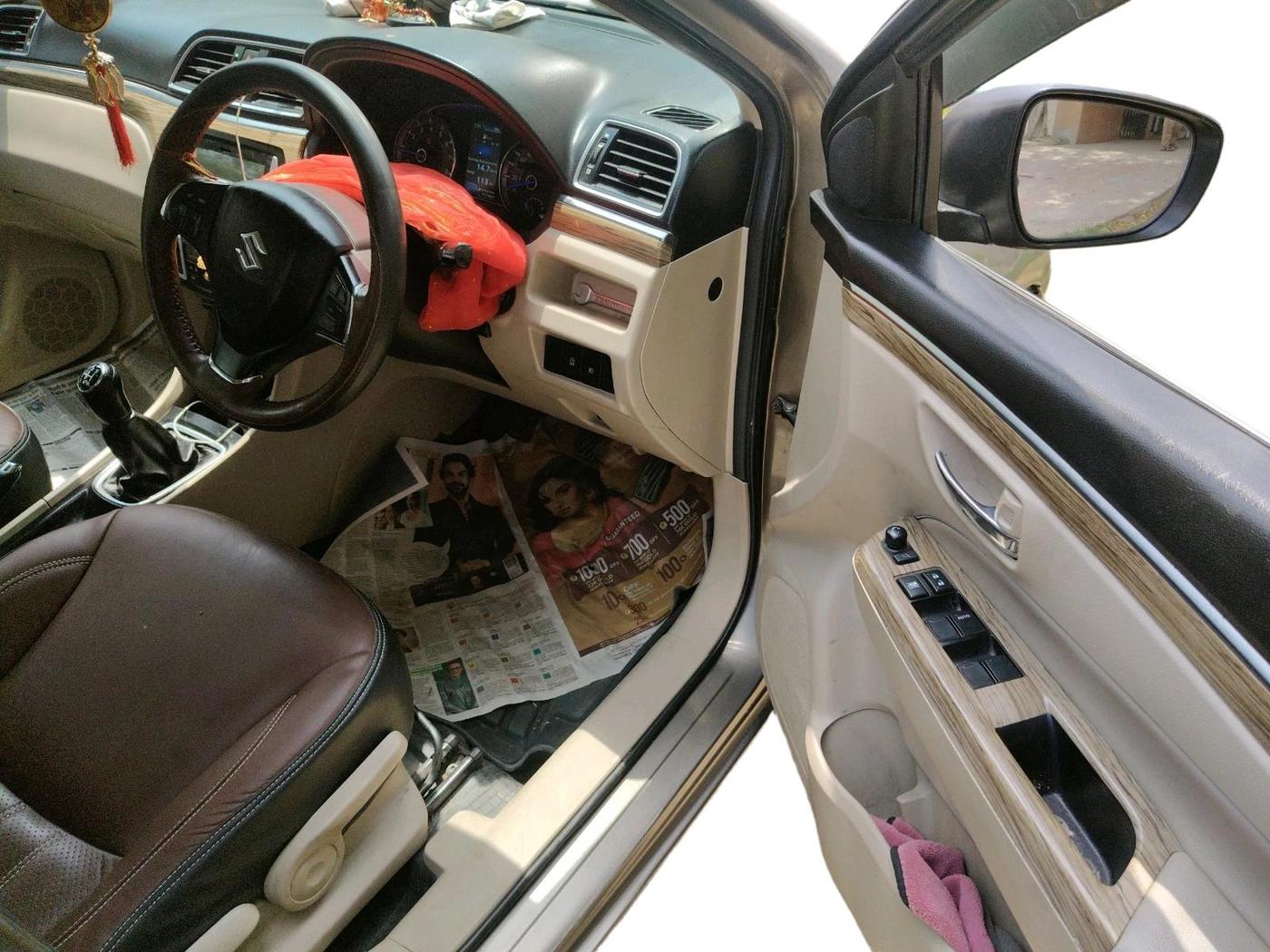 2018 Maruti Ciaz ALPHA 1.5 SHVS PETROL, Petrol, Manual, 77,258 km, interior