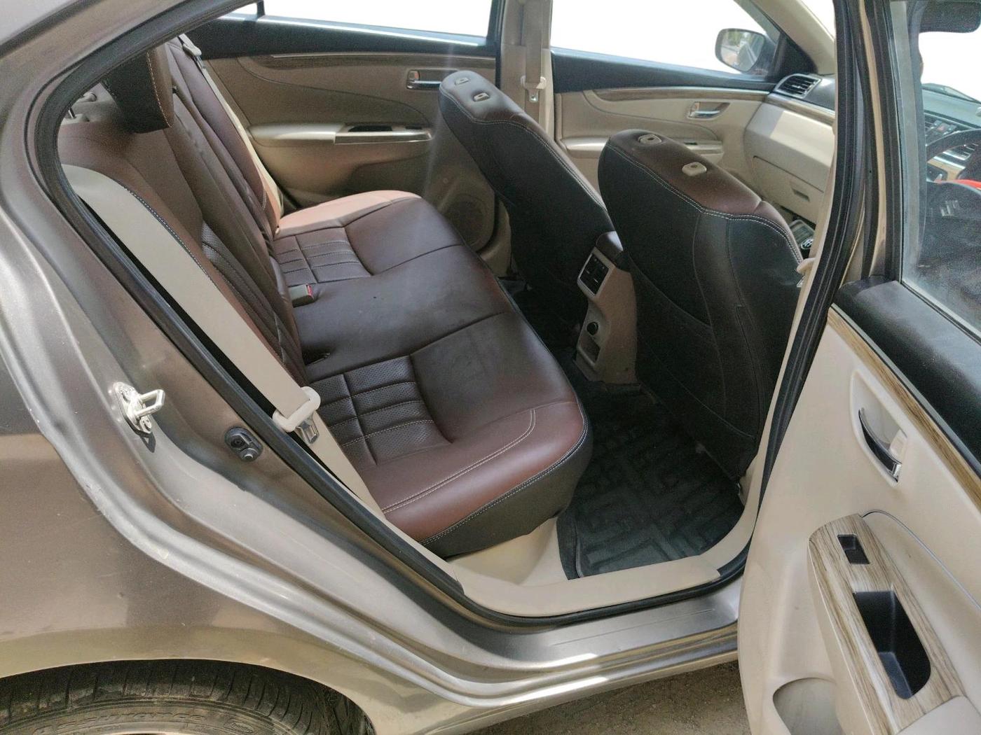 2018 Maruti Ciaz ALPHA 1.5 SHVS PETROL, Petrol, Manual, 77,258 km, interior