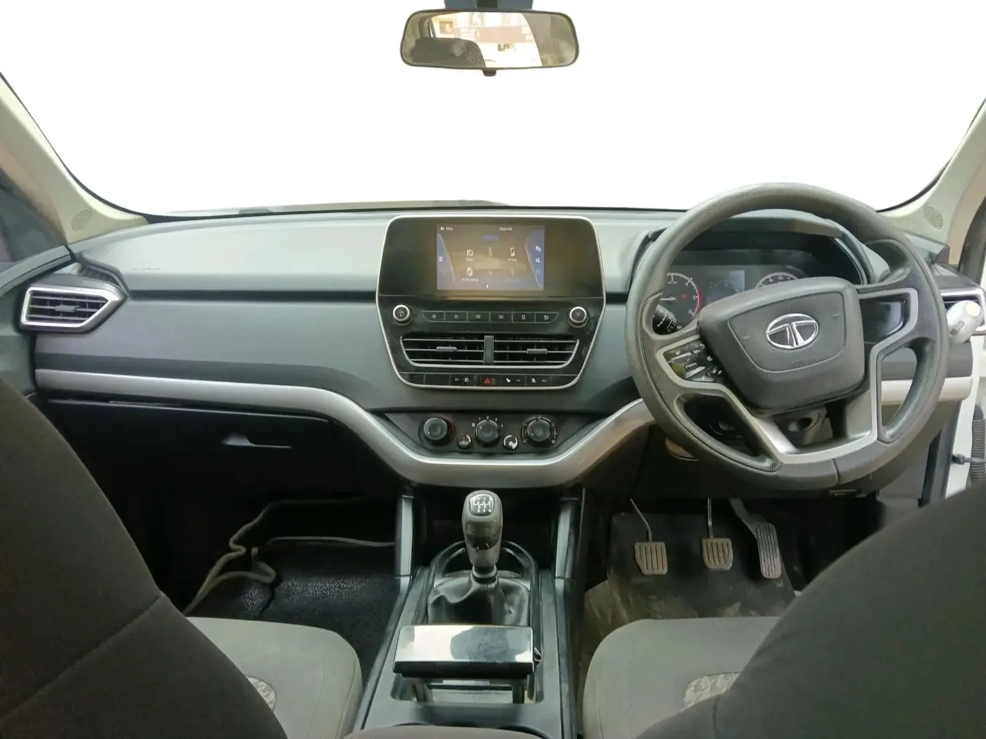 2020 Tata Harrier XM 2.0L KRYOTEC, Diesel, Manual, 46,037 km, interior