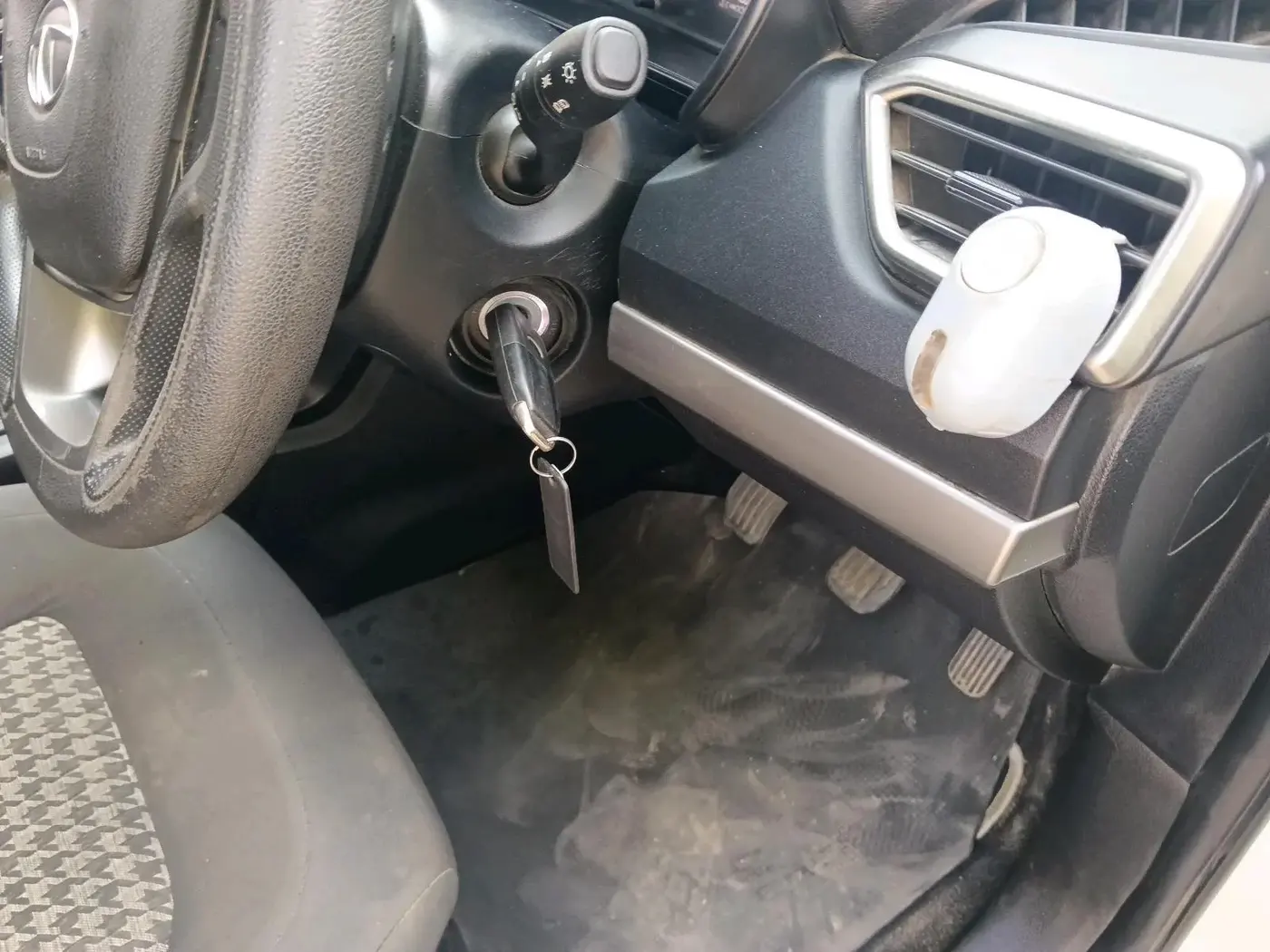 2020 Tata Harrier XM 2.0L KRYOTEC, Diesel, Manual, 46,037 km, interior