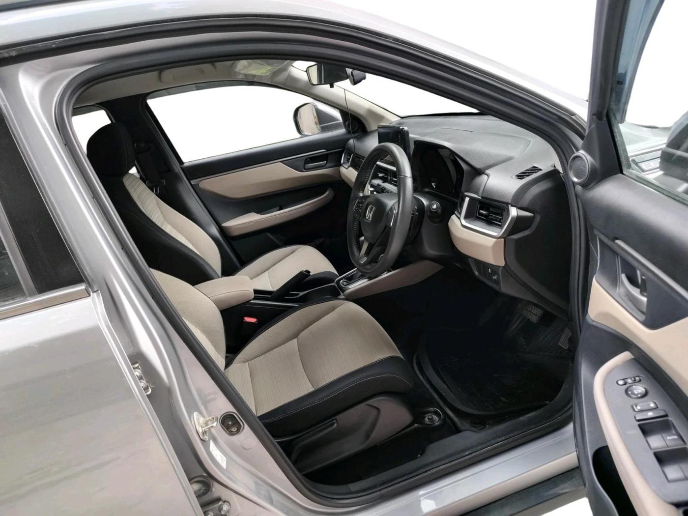 2024 Honda ELEVATE VX CVT, Petrol, Automatic, 5,215 km, interior