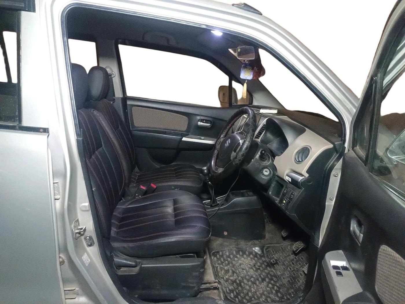 2015 Maruti Wagon R 1.0 LXI CNG, CNG, Manual, 80,951 km, interior