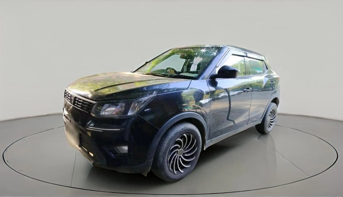 2023 Mahindra XUV300 W4 1.2 PETROL, Petrol, Manual, 1,09,676 km, exterior