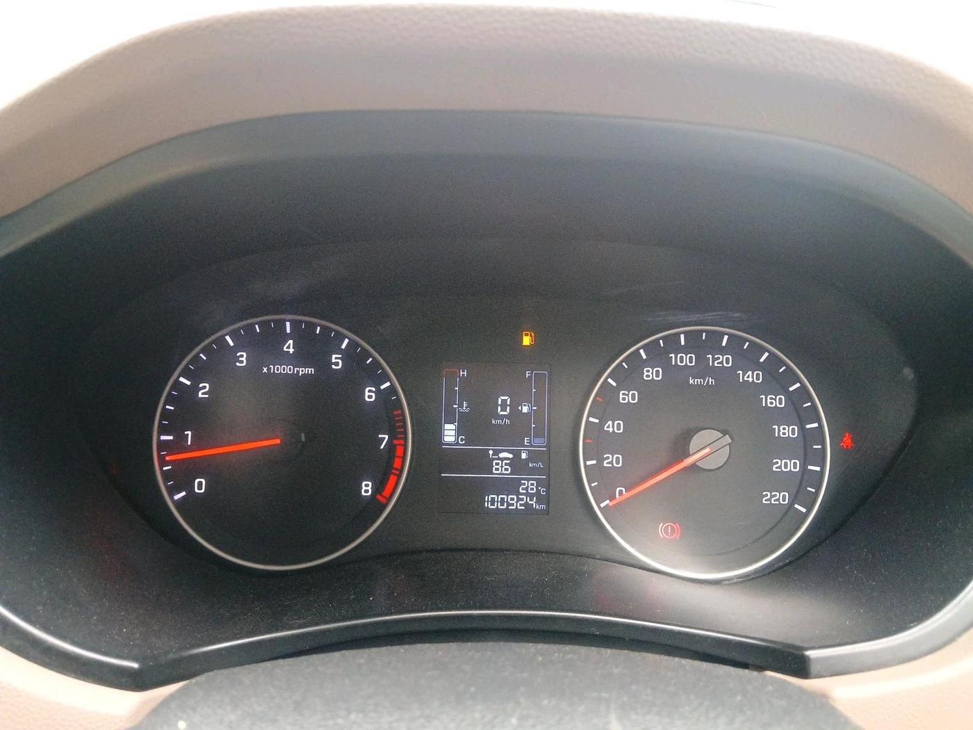 2019 Hyundai Elite i20 MAGNA PLUS 1.2, Petrol, Manual, 1,00,924 km, interior