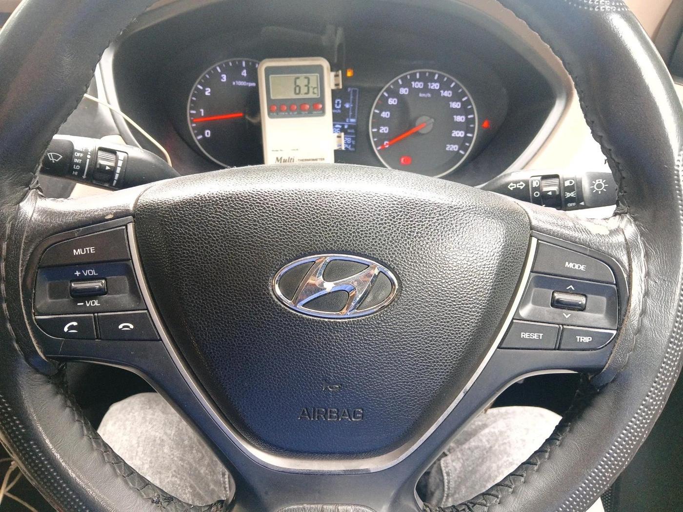 2019 Hyundai Elite i20 MAGNA PLUS 1.2, Petrol, Manual, 1,00,924 km, interior