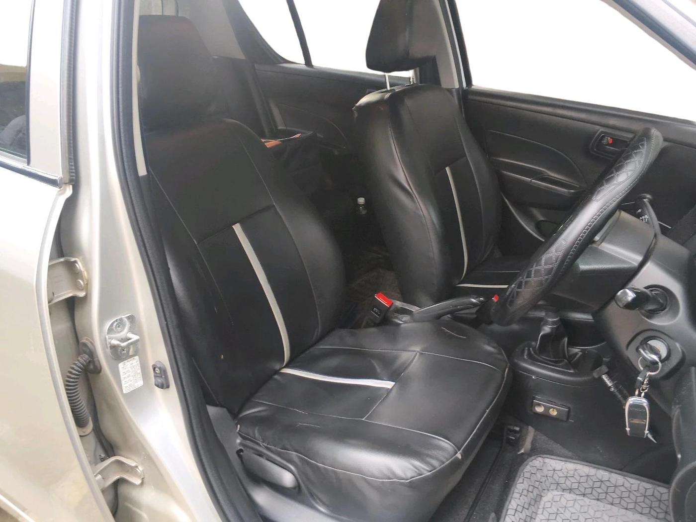 2014 Maruti Swift LXI, Petrol, Manual, 1,45,250 km, interior