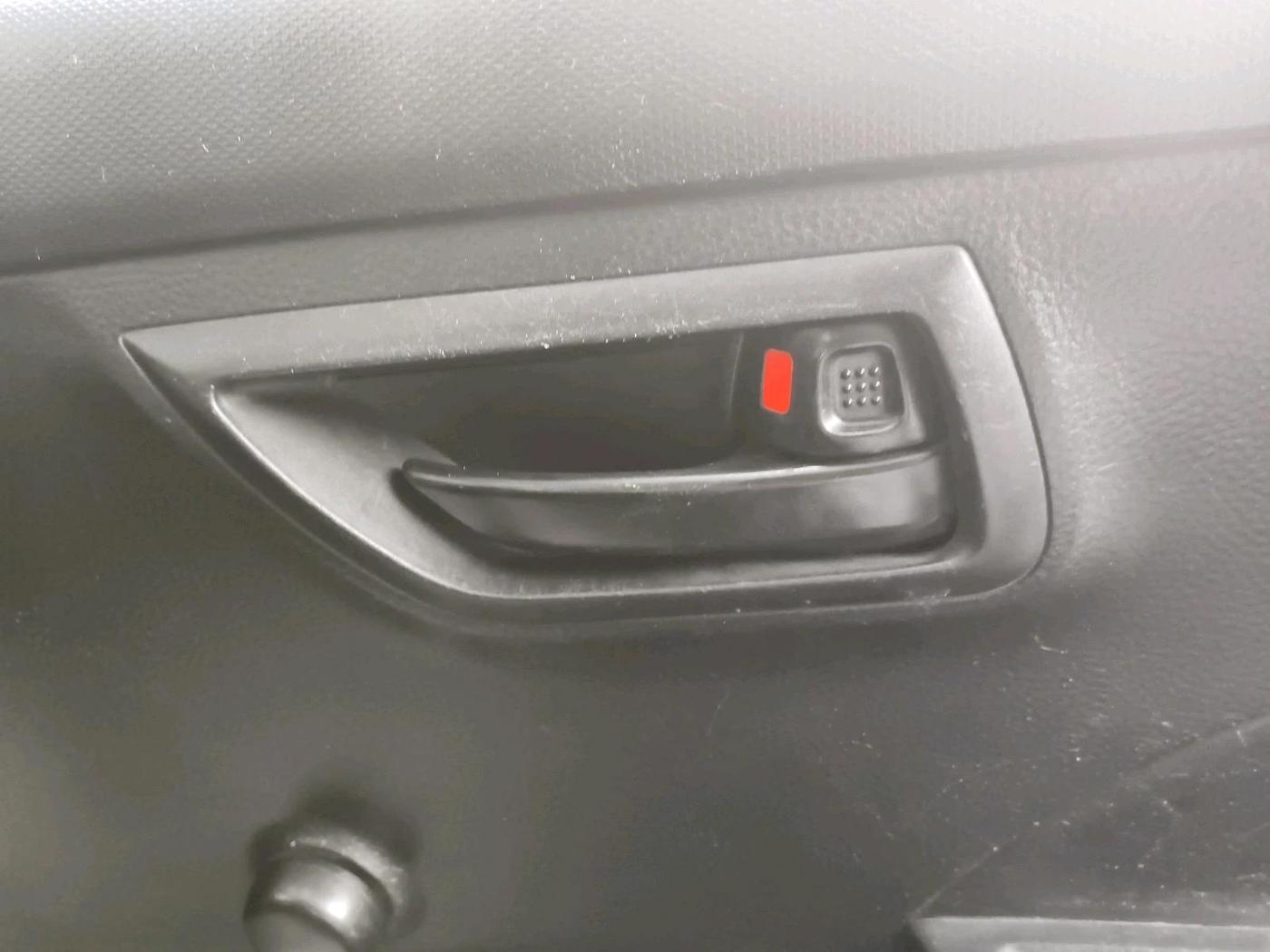 2014 Maruti Swift LXI, Petrol, Manual, 1,45,250 km, interior