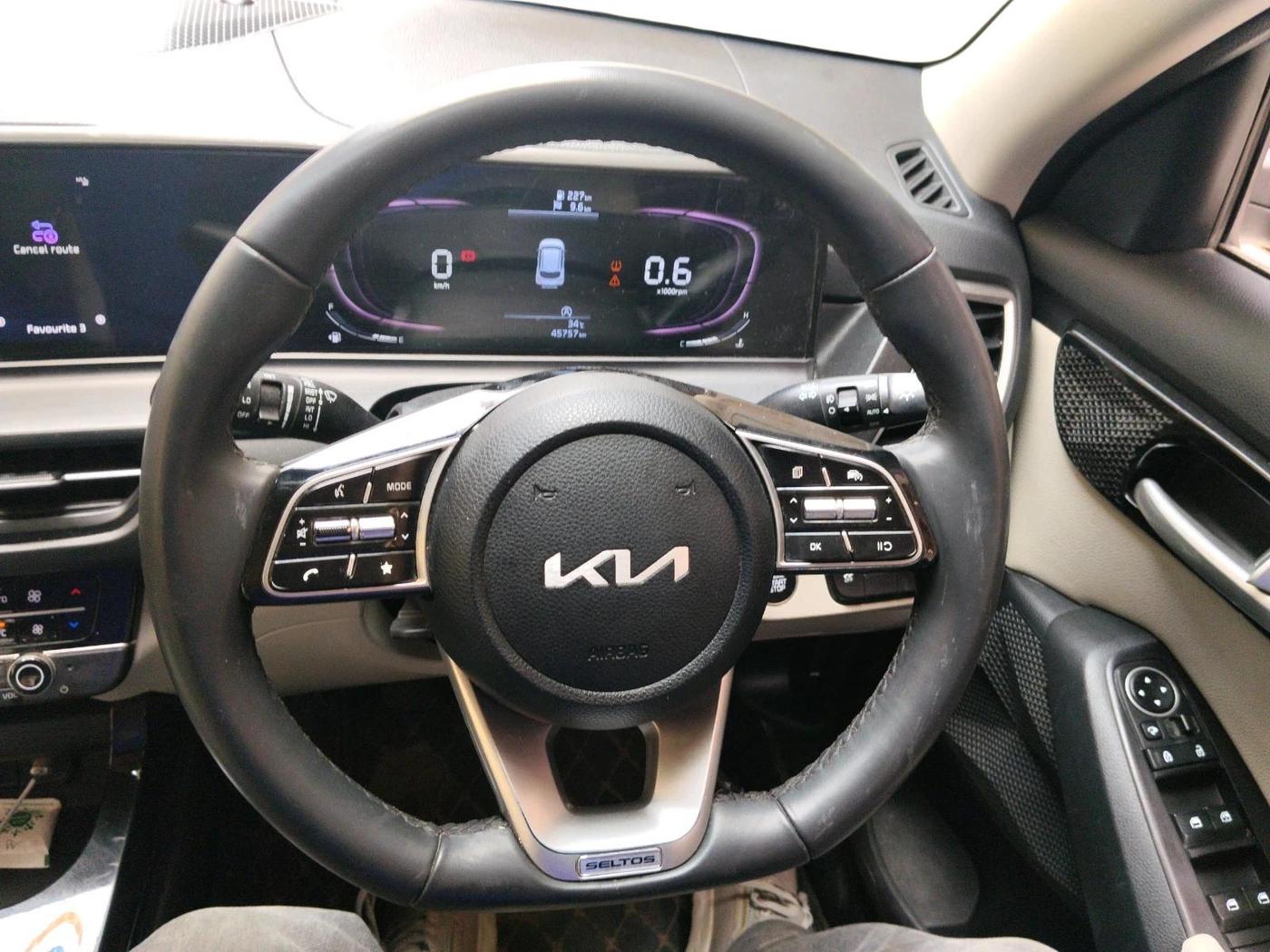 2023 KIA SELTOS  HTX 1.5 PETROL MT, Petrol, Manual, 45,757 km, interior