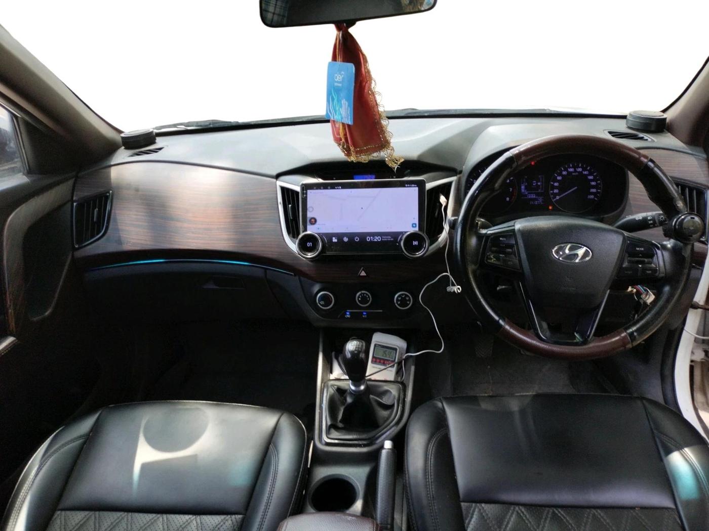 2017 Hyundai Creta E PLUS 1.6 PETROL, CNG, Manual, 1,41,977 km, interior