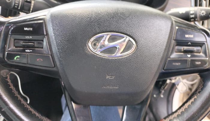 2017 Hyundai Creta E PLUS 1.6 PETROL, CNG, Manual, 1,41,977 km, interior