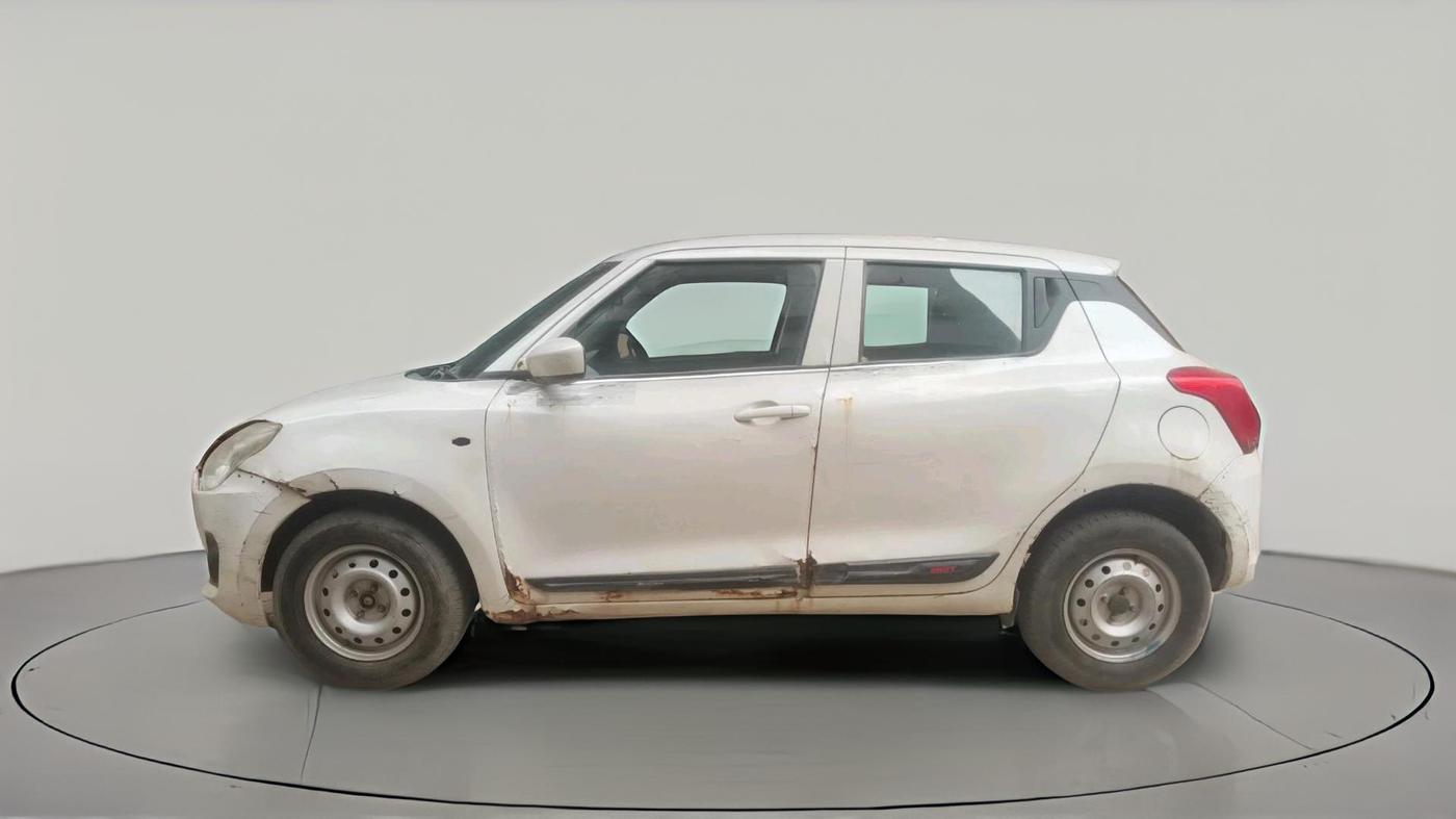2018 Maruti Swift LXI, CNG, Manual, 98,081 km, exterior