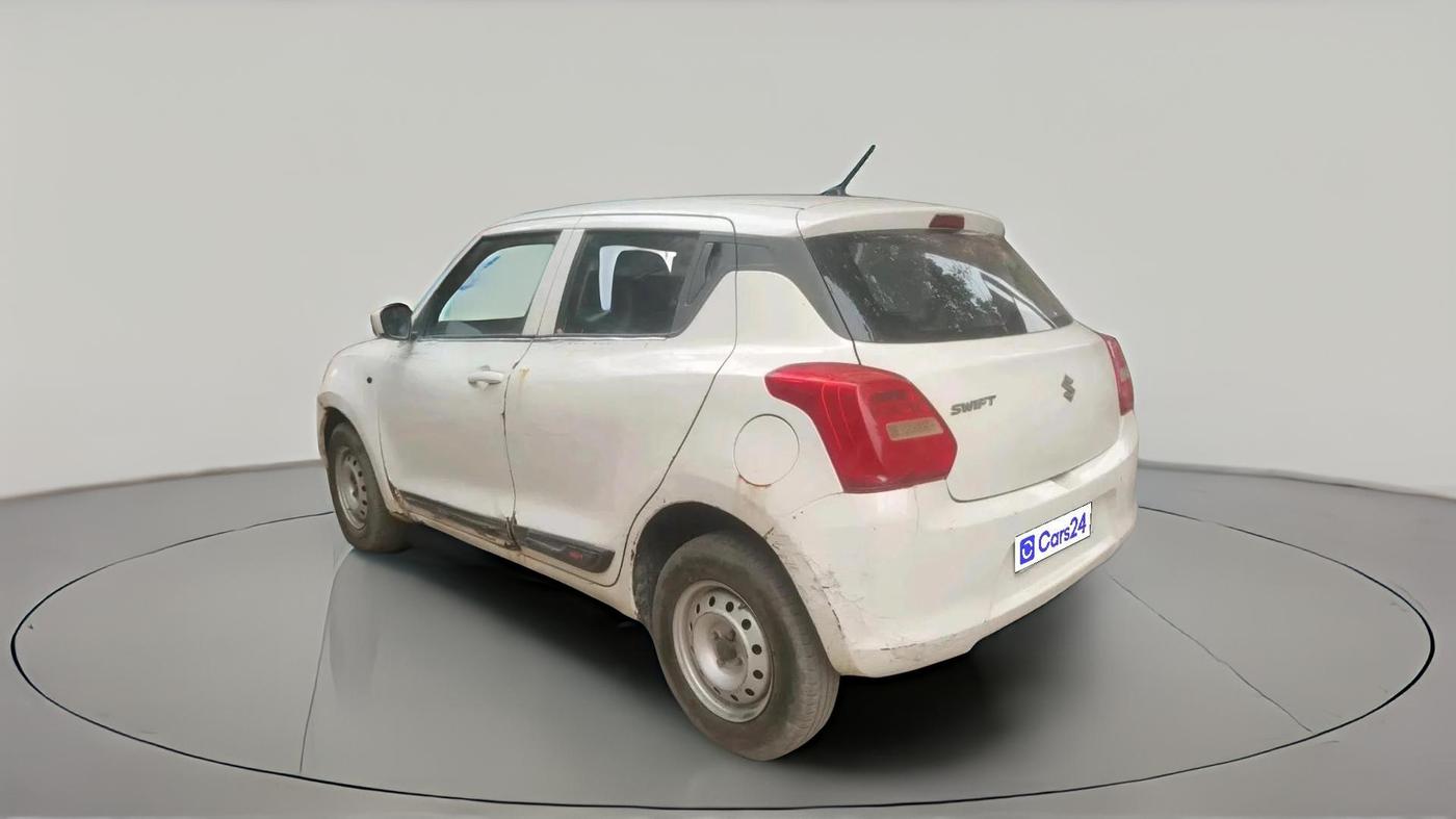 2018 Maruti Swift LXI, CNG, Manual, 98,081 km, exterior