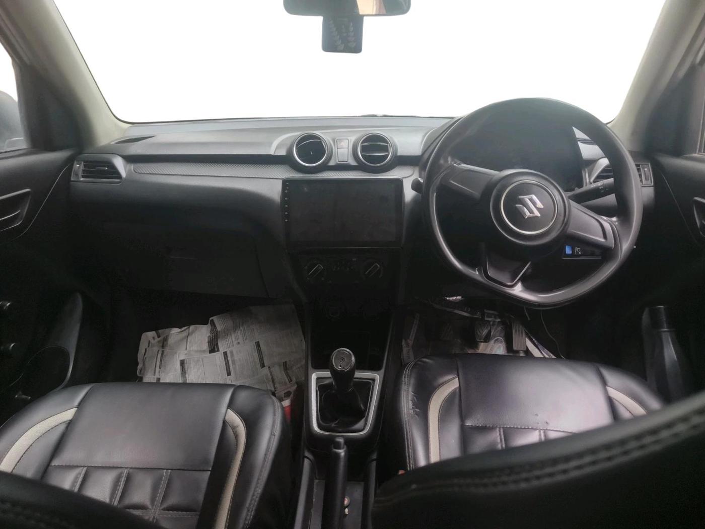 2018 Maruti Swift LXI, CNG, Manual, 98,081 km, interior