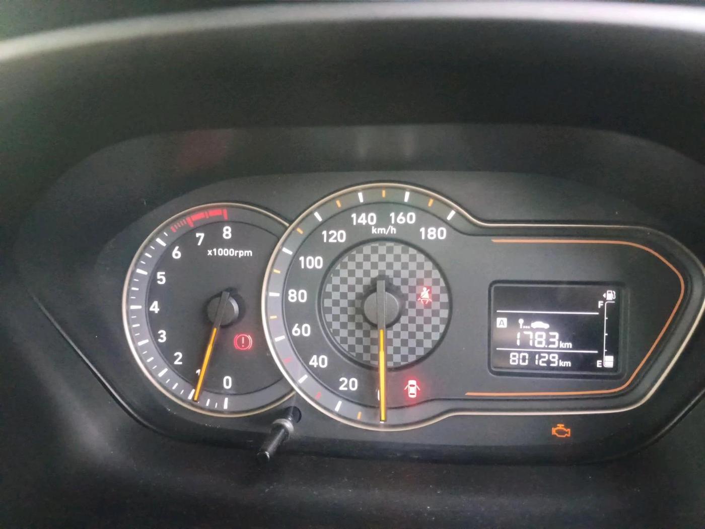 2018 Hyundai NEW SANTRO SPORTZ CNG, CNG, Manual, 80,129 km, interior