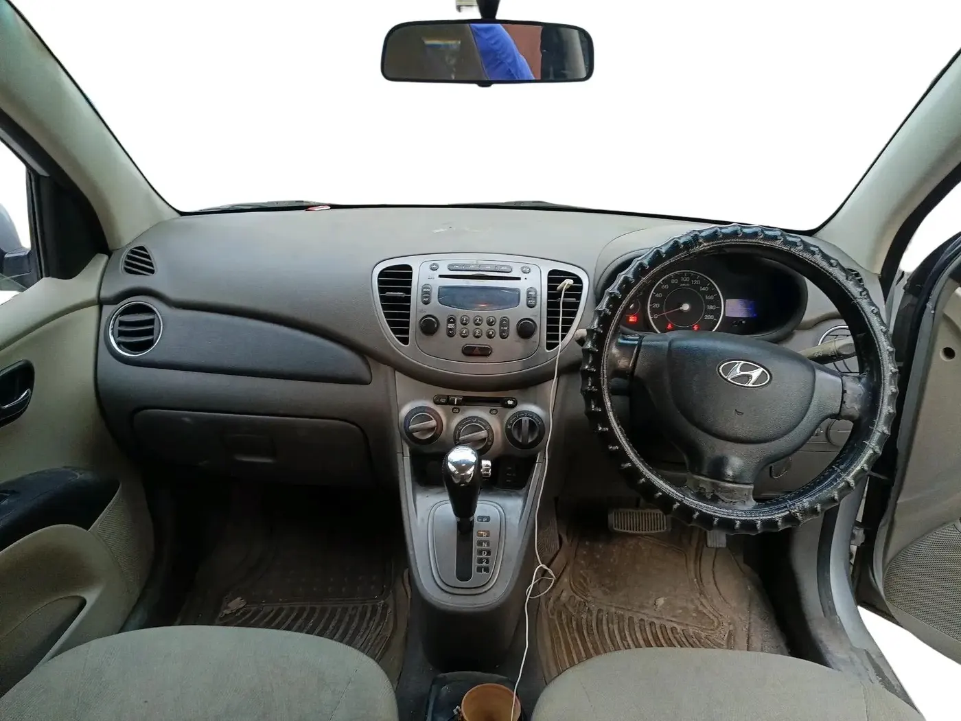 2011 Hyundai i10 SPORTZ 1.2 AT, Petrol, Automatic, 1,01,976 km, interior