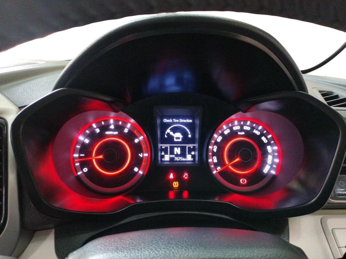 2022 Mahindra XUV300 W8 (O) 1.2 PETROL AMT, Petrol, Automatic, 7,675 km, interior