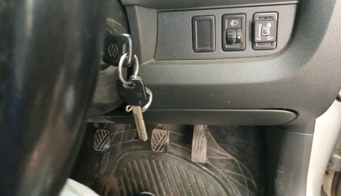2011 Maruti Ritz LXI, CNG, Manual, 1,02,288 km, interior