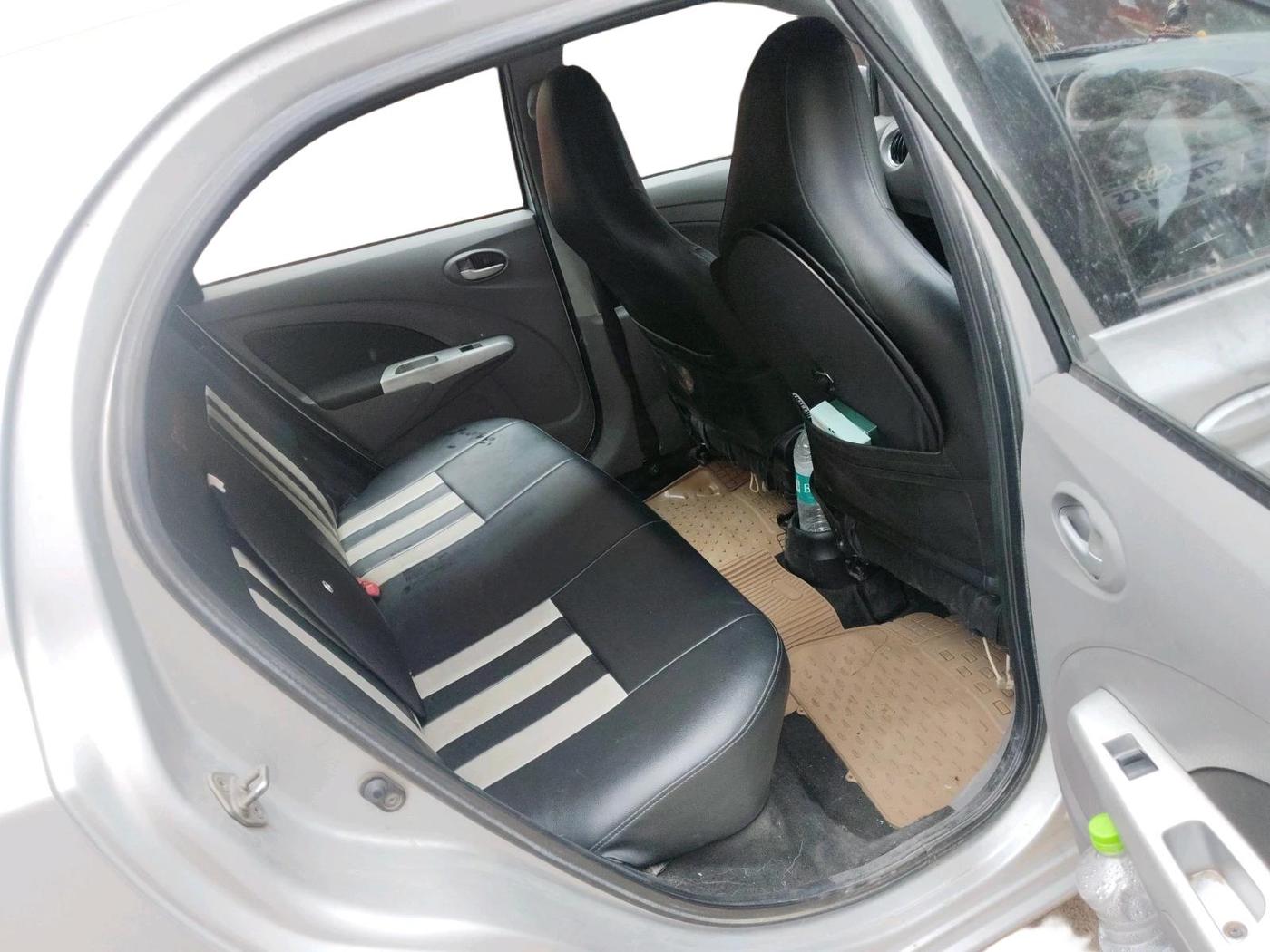 2011 Toyota Etios Liva V, Petrol, Manual, 1,05,511 km, interior