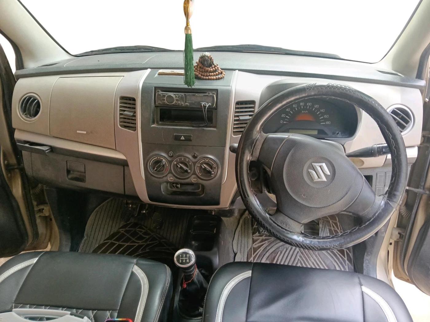 2013 Maruti Wagon R 1.0 LXI CNG, CNG, Manual, 1,83,852 km, interior